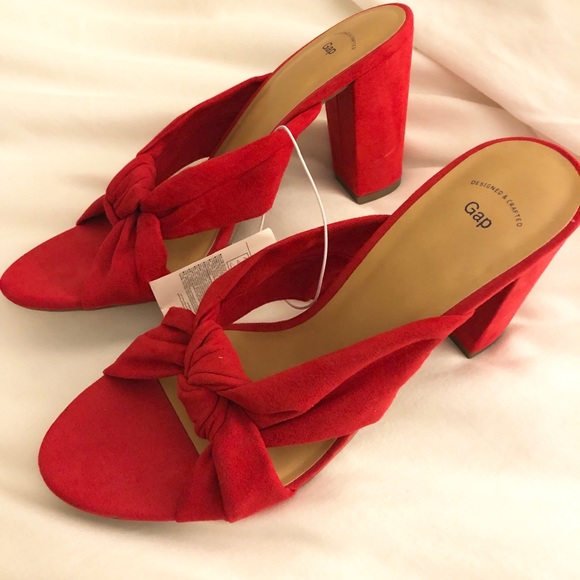 Red shoes - Picture 4 of 6